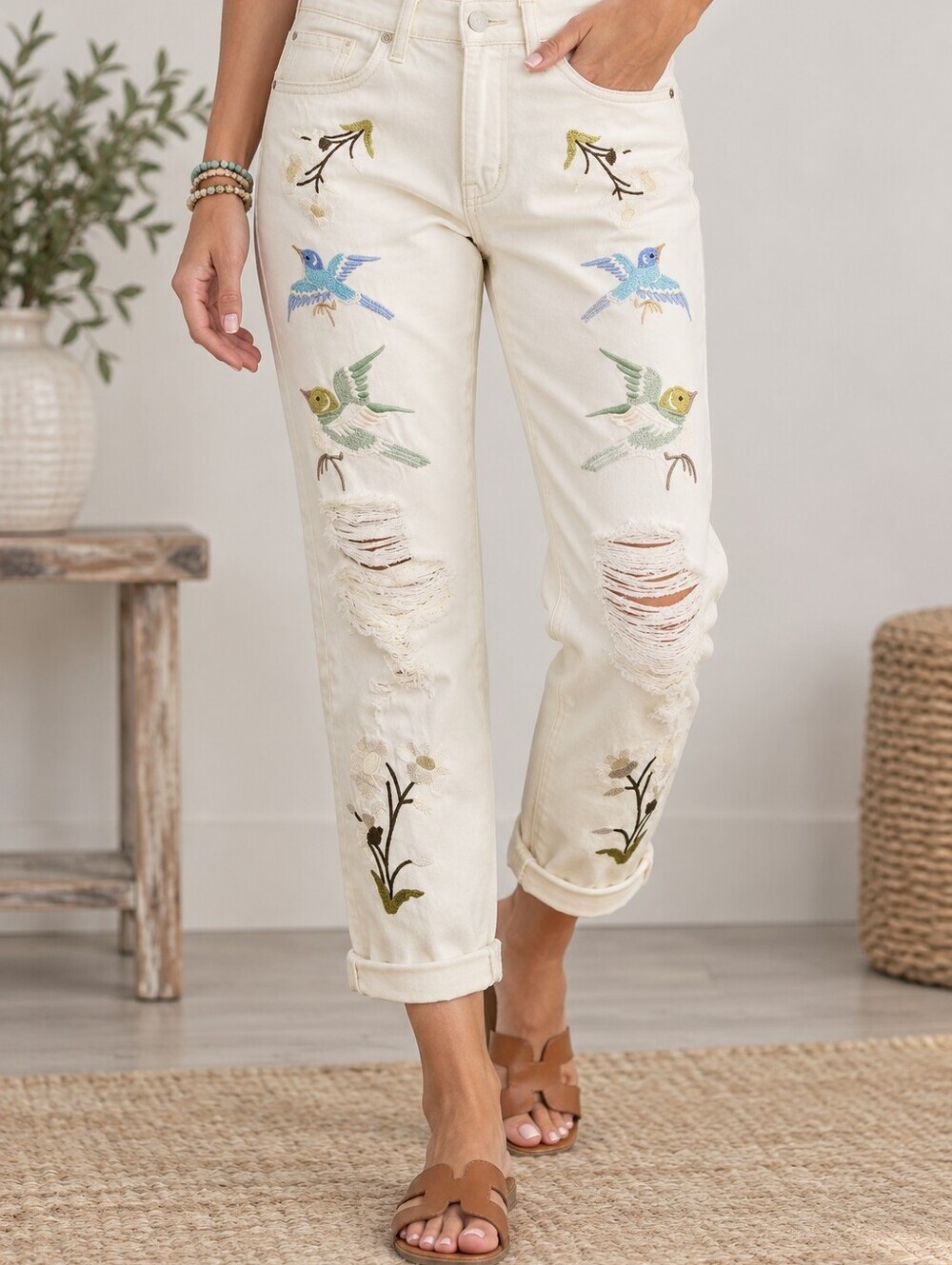 7 For All Mankind Ankle Embroydered Birds Coquette White Denim Jeans. NWT SZ 23